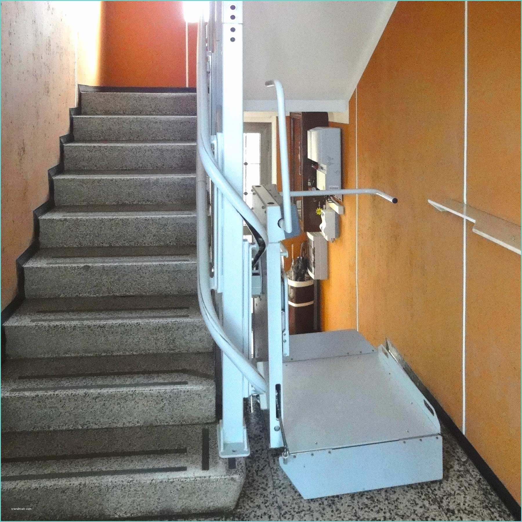 Ascensore Interno Appartamento Prezzi Montascale A Piattaforma Per Disabili