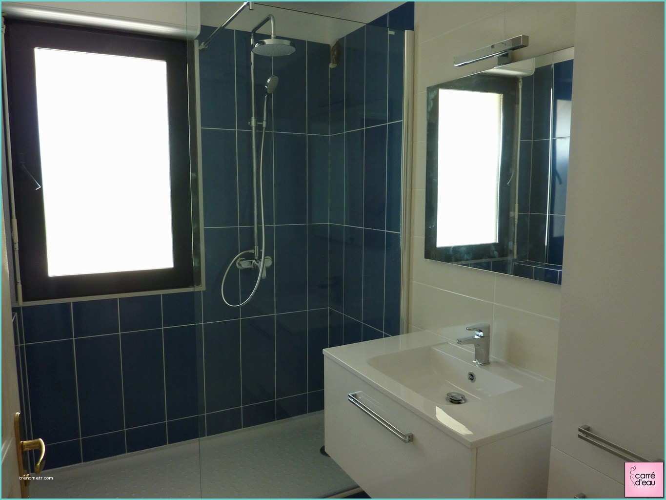 salle de bain avec douche italienne et baignoire dangle 1251 1202