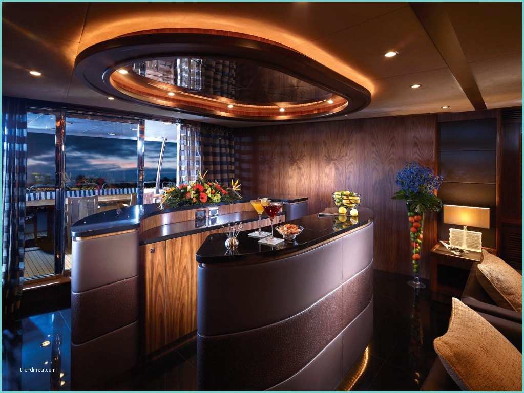 Bar De Salon but Yacht Devocean Sunseeker 37m