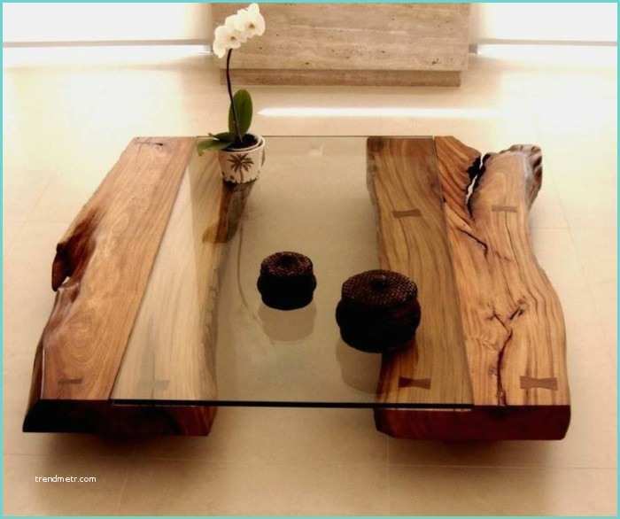la table basse bois et verre est un vrai hit dans les salons contemporains