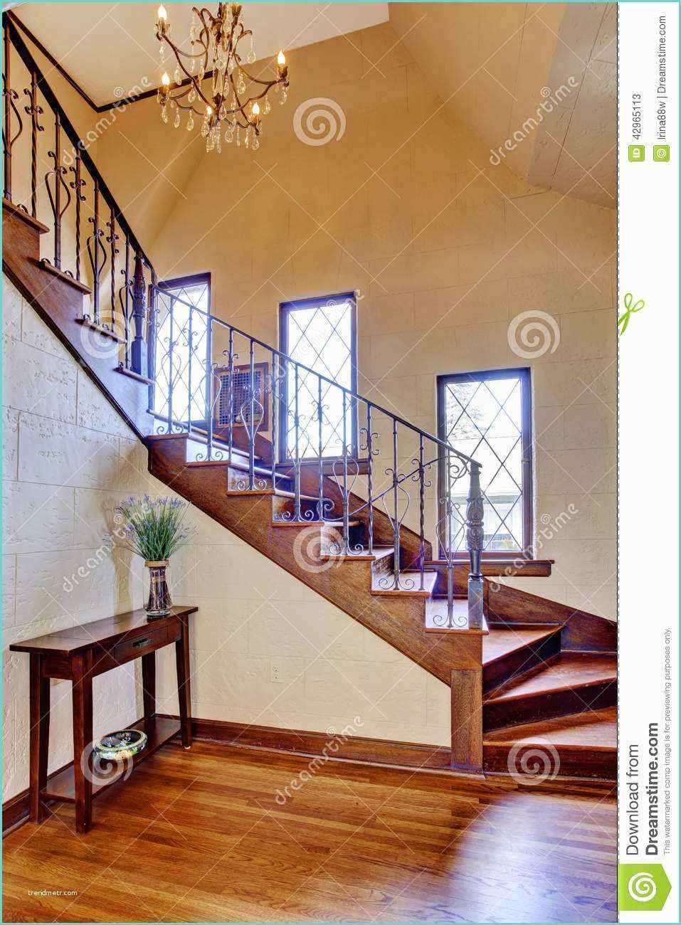 Bel Intrieur De Maison Interieur Maison Avec Escalier