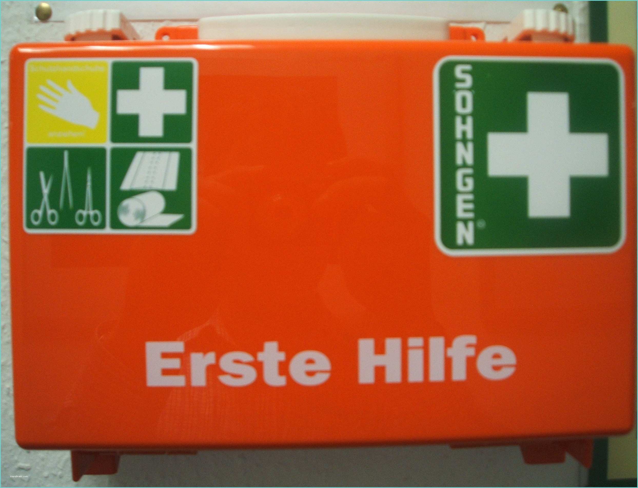 Cassetta Pronto soccorso Da Muro Datei Erste Hilfe Kasten In Stuttgart 2007 Alter Fritz