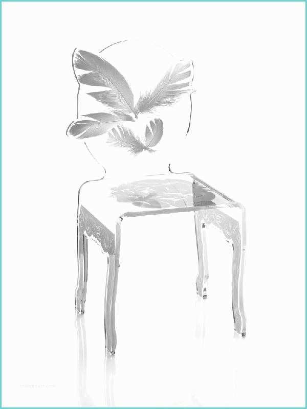 Chaises Plexi Transparentes Plume Chaise Design En Plexi Blanc Pietement Blanc Par Acrila