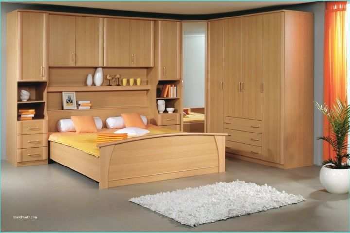 Chambre A Coucher En Bois 2018 Chambre A Coucher Avec Armoire Pin Massif Meubles De