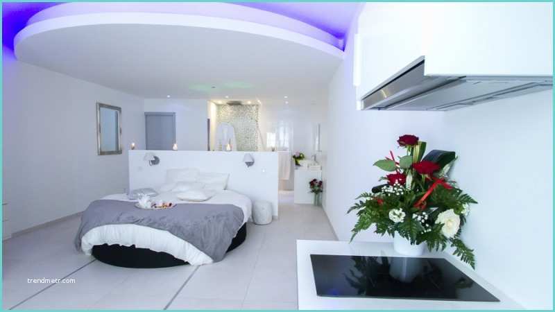 Chambre D Hotel Avec Jacuzzi Bordeaux Nid Romantique Suite Le Paradis Blanc Love Loft Bordeaux 33