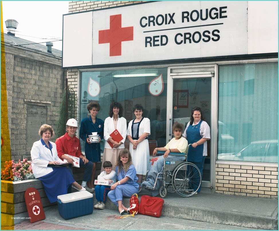 Croix Rouge Rue De Maubeuge Croix Rouge Personnel Et Bâtiment