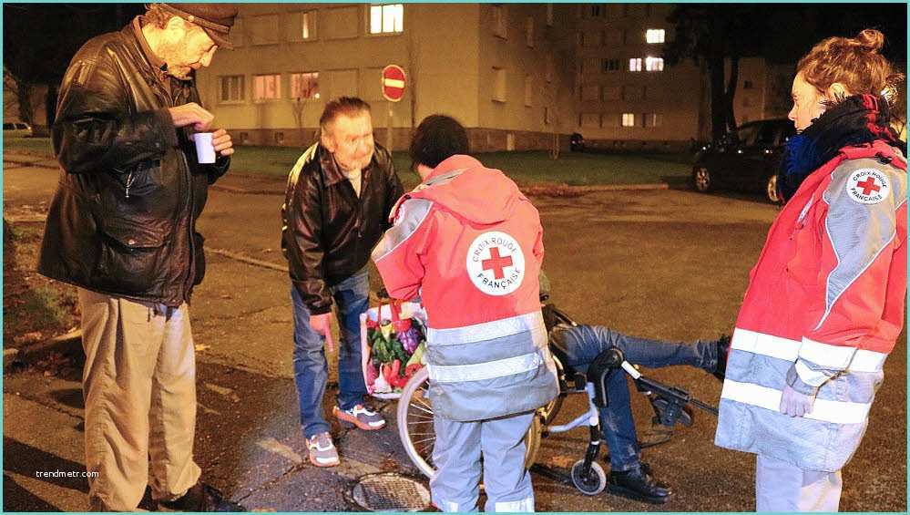 Croix Rouge Rue De Maubeuge Vannes La Croix Rouge à L écoute De La Rue [reportage