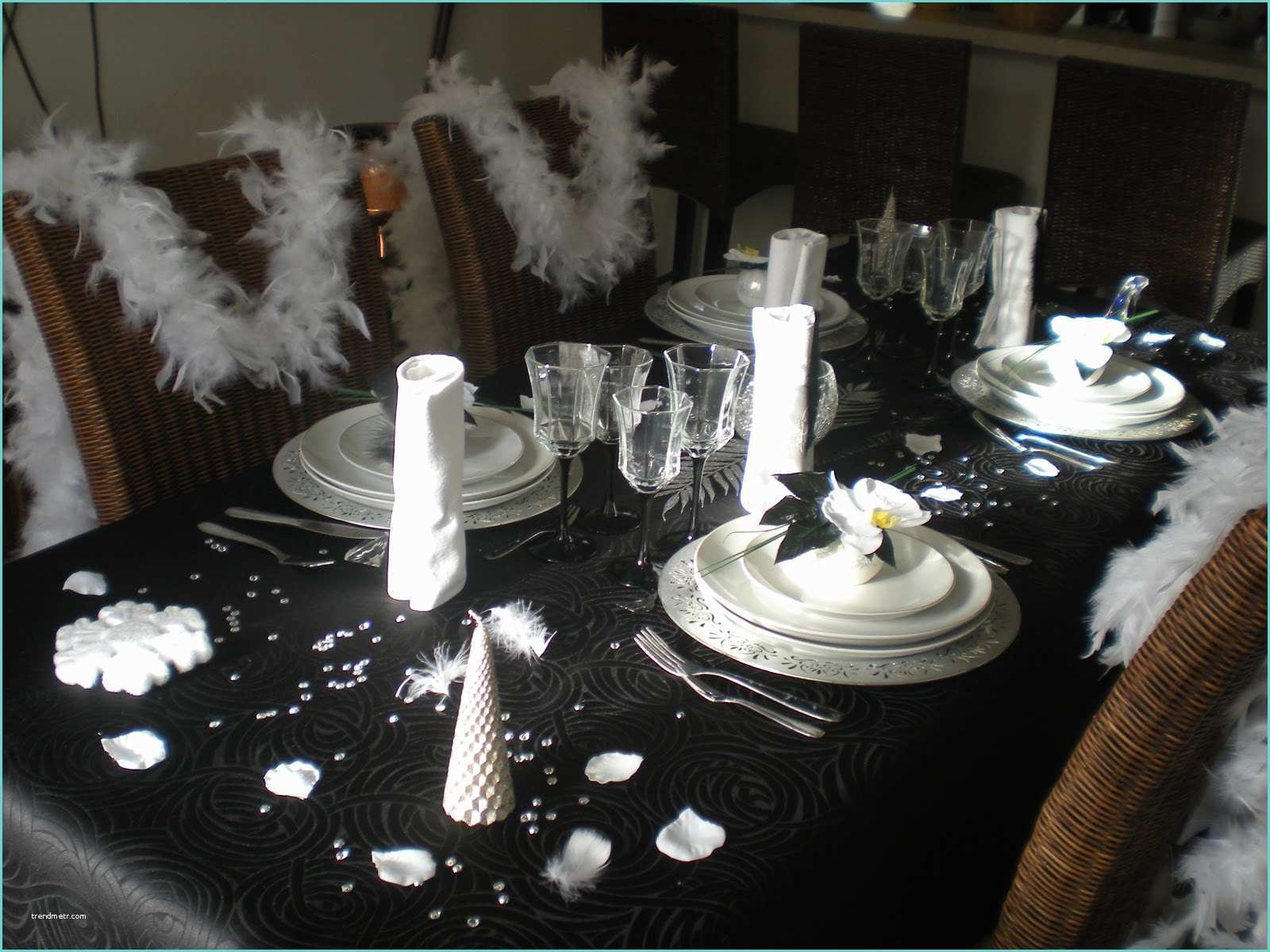 Deco Table 31 Decembre Déco à Thèmes Mon Nouvel An En Noir Blanc Et Argent