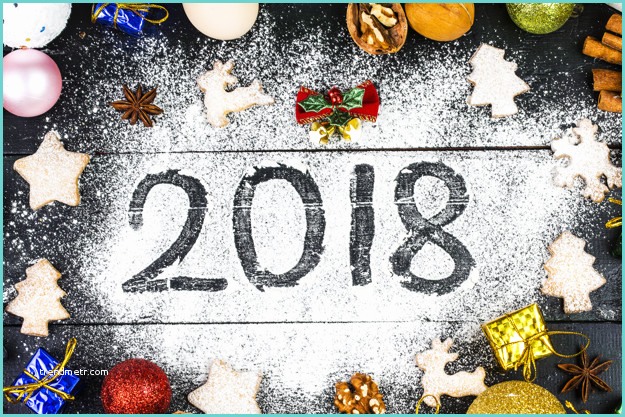 Decoracion Ao Nuevo 2018 Feliz Año Nuevo 2018 Escrito En Harina Y Decoraciones De