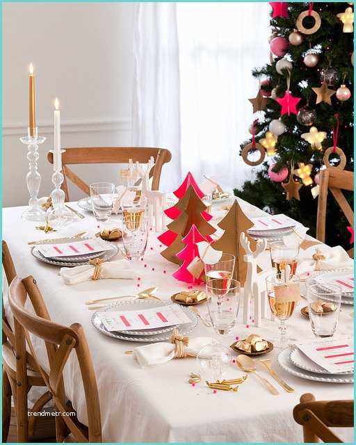 Decoration Table Noel Blanc Table De Noël 22 Idées De Décoration De Table De Noël 2018