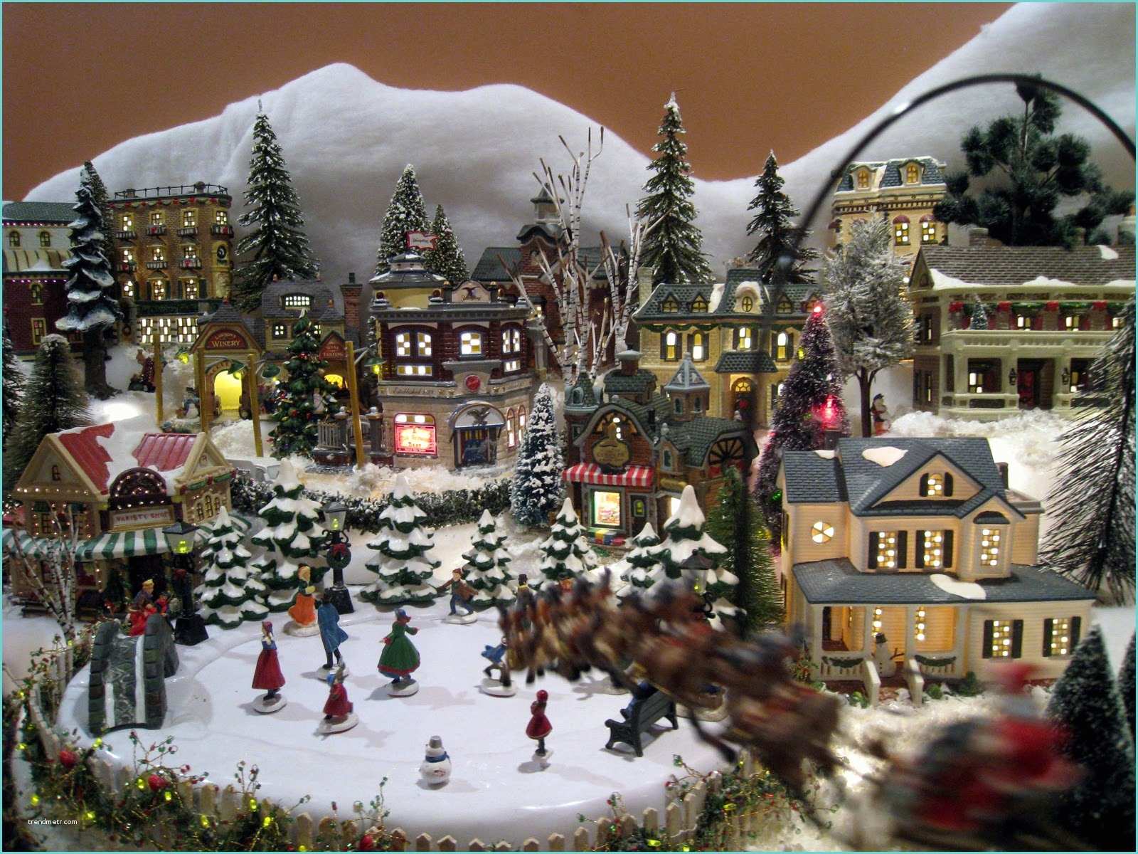 Decoration Village Noel Miniature Ideas About Christmas Villages Pinterest Glitter Houses
