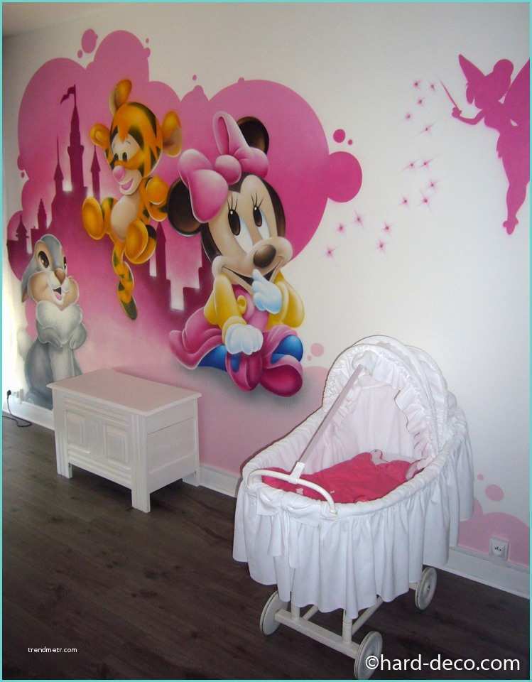 Dessin Pour Chambre De Bebe Décoration D Une Chambre D Enfant Avec Les Bébés Disney