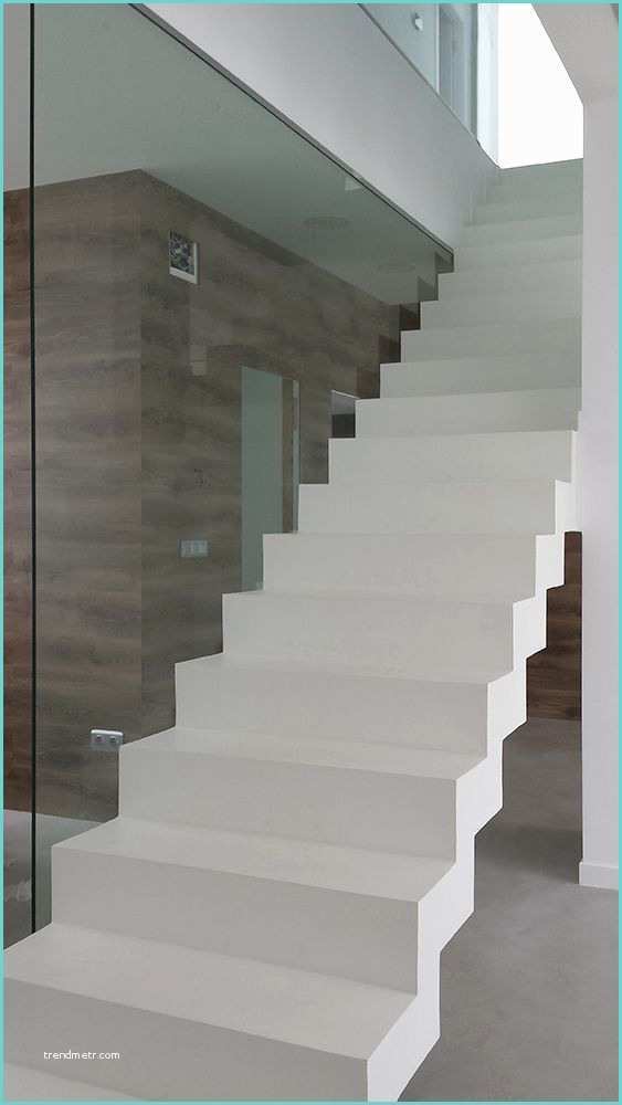 Escaleras De Cemento Para Interiores Escalera En El Salón De Microcemento Con Barandilla De