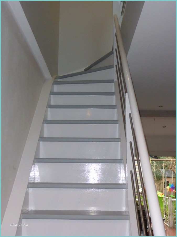 Escalier Repeint En Blanc Peindre Un Escalier En Bois 7 Escalier Peint Blanc Et