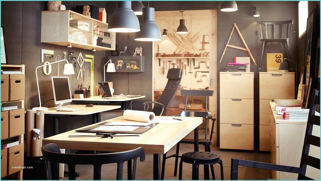 Ikea Mobili Per Ufficio Uno Studio Di Design Patto Con Due Postazioni Di Lavoro