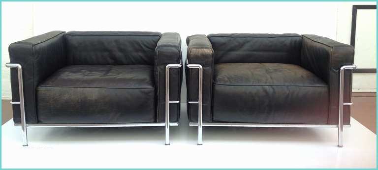Le Corbusier Grand Confort Lc3 A Pair Of Le Corbusier Lc3 Lounge Chairs by Cassina at 1stdibs