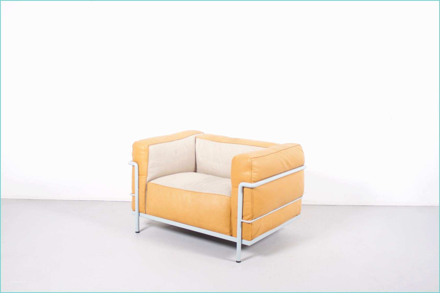 Le Corbusier Grand Confort Lc3 Vintage Lc3 Grand Confort Chair by Le Corbusier Pierre