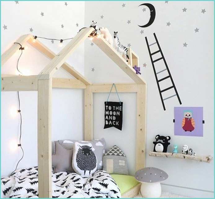 Linge De Lit Gris Et Blanc 1001 Idées Pour Aménager Une Chambre Montessori
