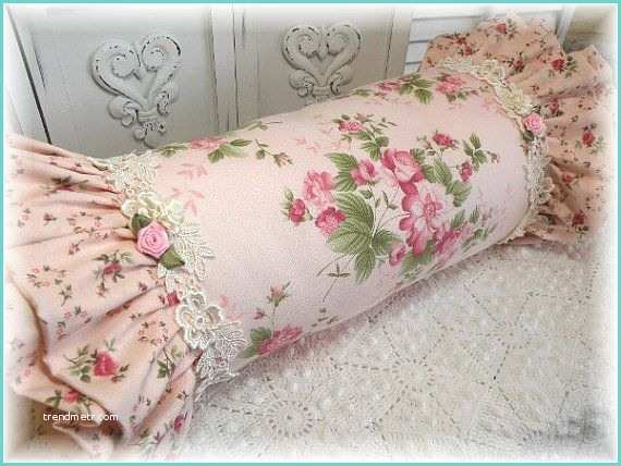 Linge De Maison Shabby Chic Fluffy Ruffles and Pink Roses Slouchy tote Purse