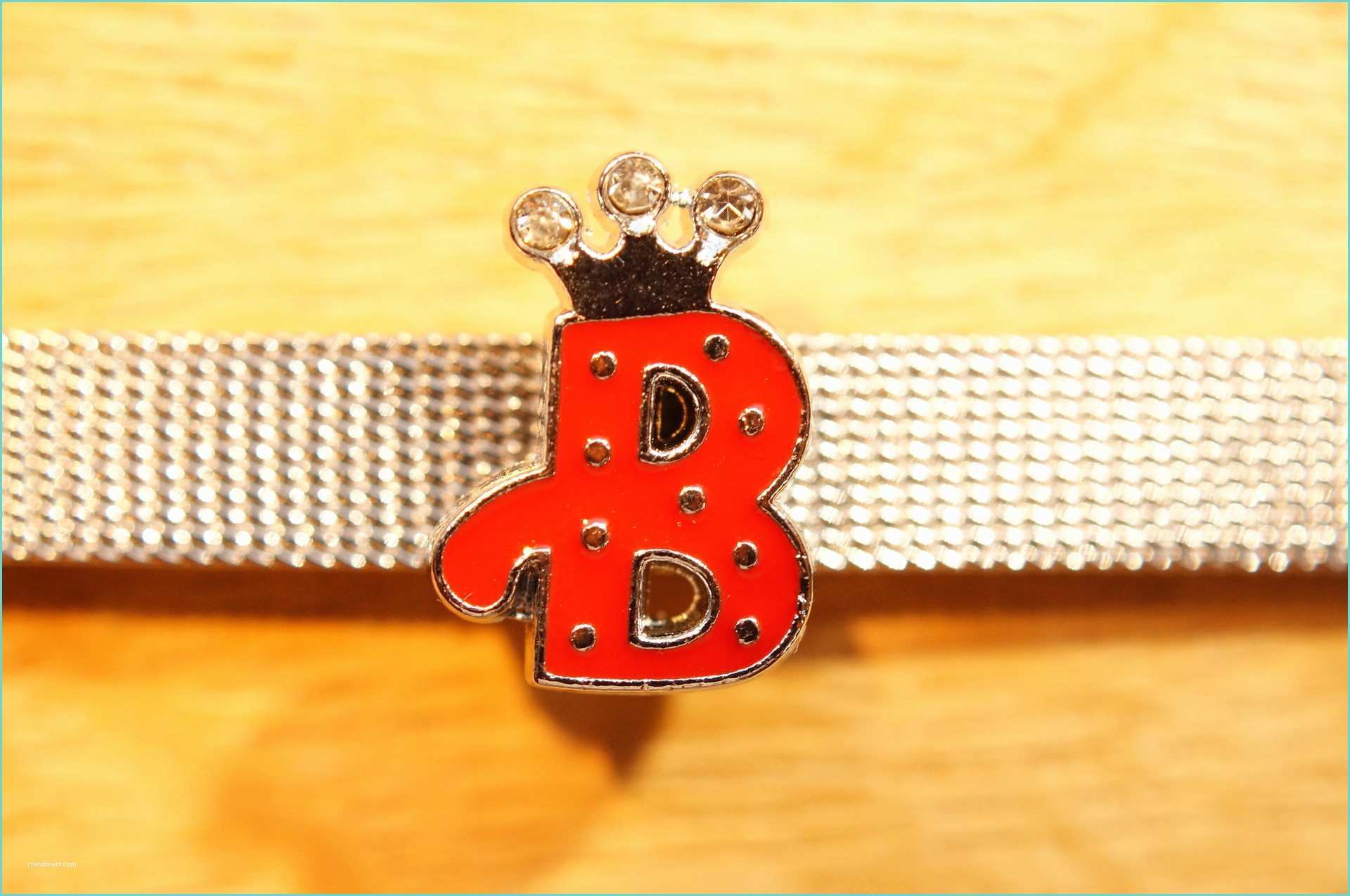 Logo B Avec Couronne Rouge Ides De Logo Avec Un B Rouge Et Une Couronne Galerie Dimages