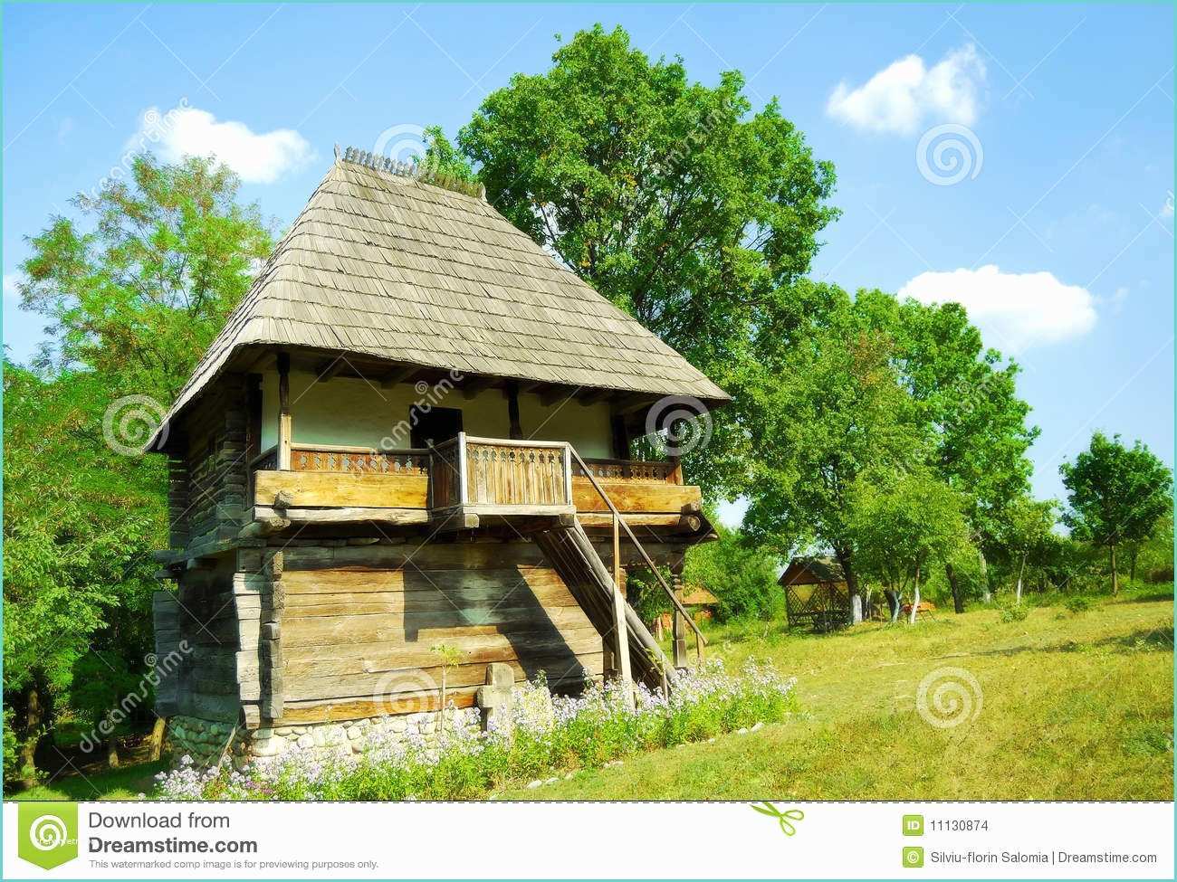 Maison Stock Images Maison En Bois Authentique De Roumanie Stock