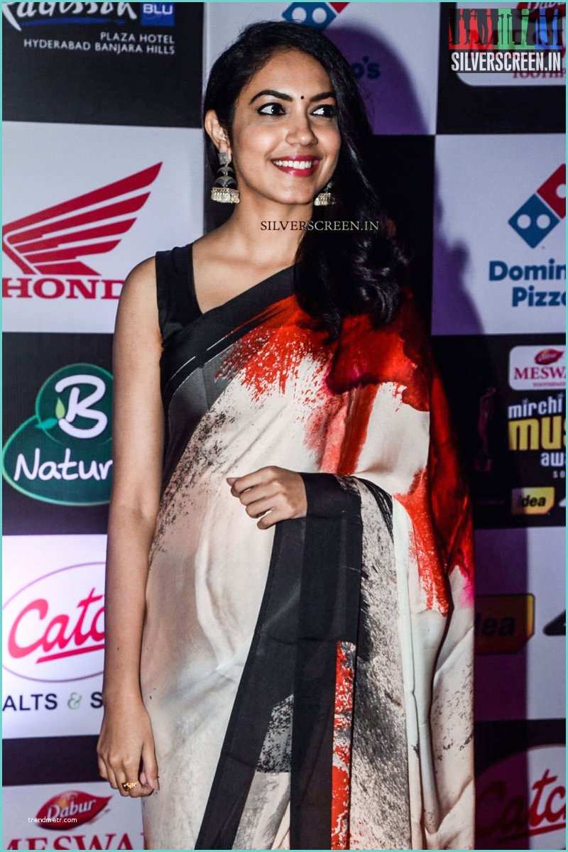 Mirchi Music Awards 2016 Ritu Varma at the Mirchi Music Awards 2016 – Silverscreen