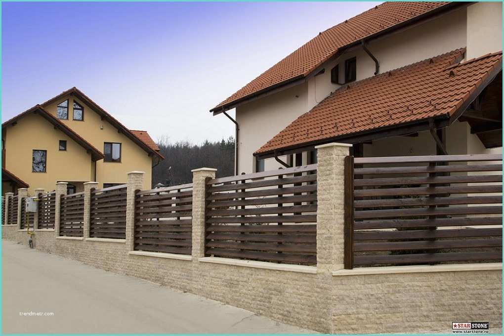 Modele Garduri Zidite Poze Gard Din Lemn Cu soclu Si Stalpi Placati Cu Piatra Decorativa
