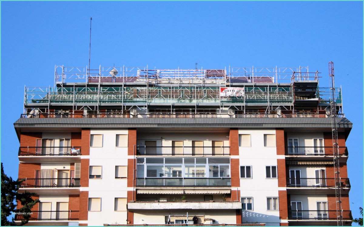 Montaggio Ponteggio In Presenza Di Balconi Applicazioni Ponteggi In Alluminio Ciotti Noleggio Ponteggi