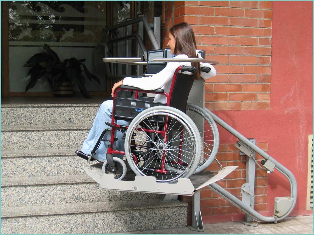 Montascala Per Disabili Prezzi Quanto Costa Installare E Mantenere Un Montascala Per Disabili