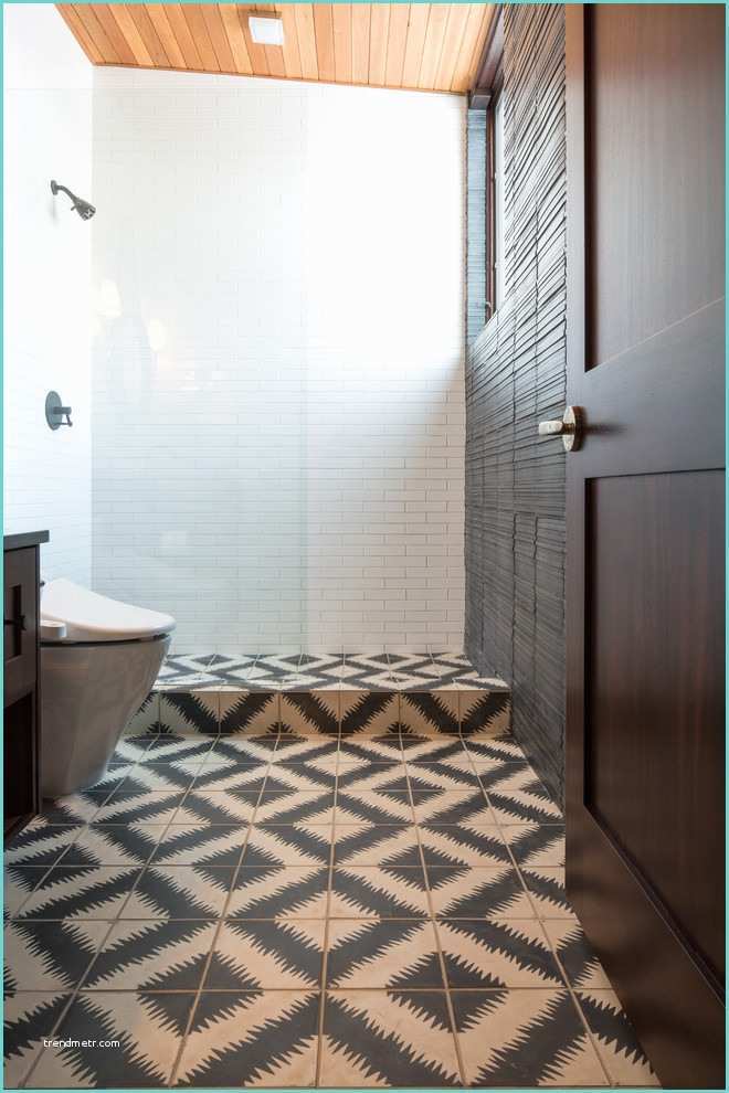 Morroccan Floor Tiles Moroccan Floor Tiles Bathroom Transitional with Annex