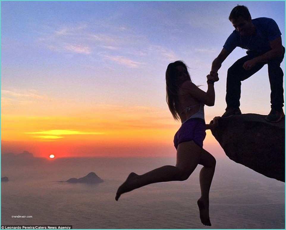 On and Off Images Show Daredevil Couple Cling On to Rio De Janeiro S