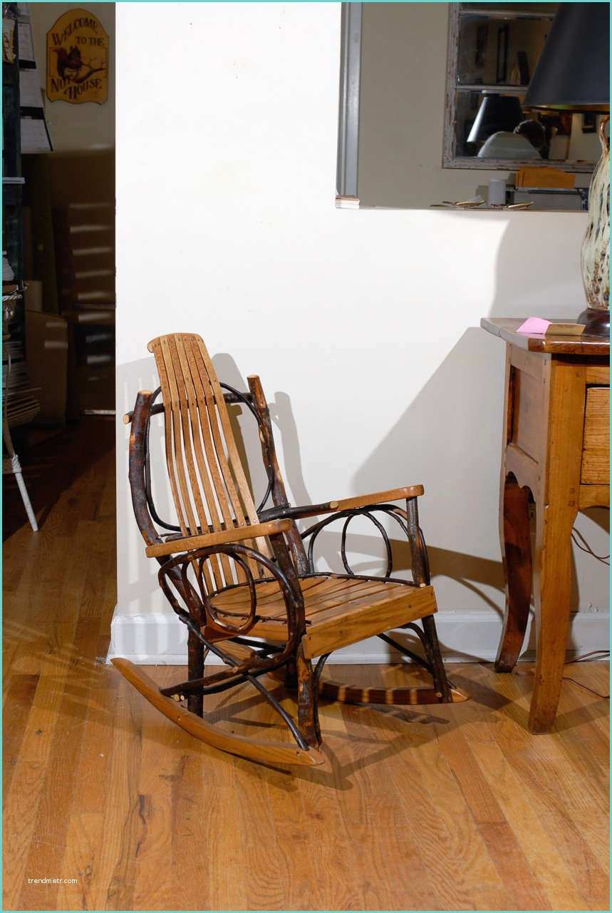 Originals Chairmakers Rocking Chair original Amish Rocking Chair at 1stdibs