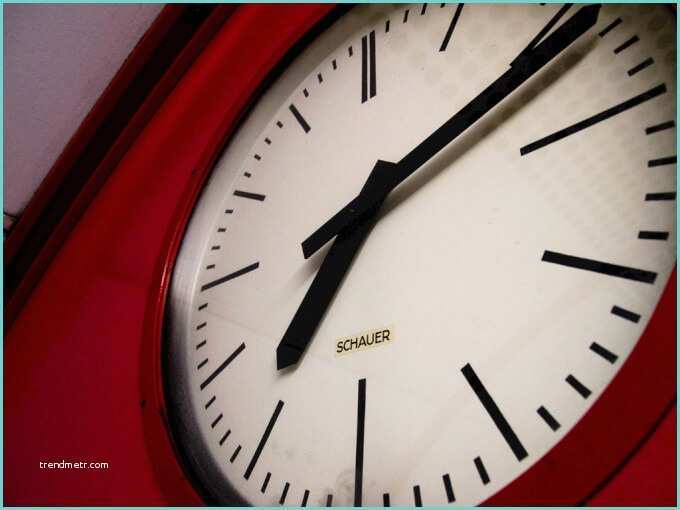 Orologi Digitali Da Parete Grandi Dimensioni orologi Da Parete Tra Stile E Funzionalità Homehome