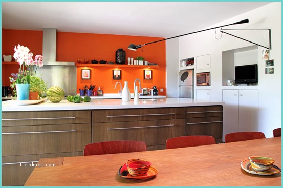 Peinture Murale Cuisine Couleur associer La Peinture orange Dans Salon Cuisine Et Chambre