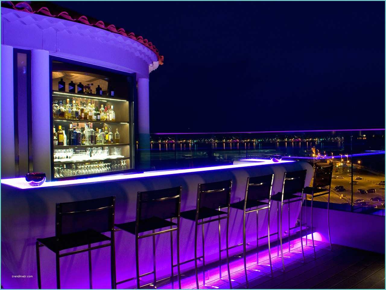 Pictures Of A Bar Le 360° Rooftop Restaurant In Cannes Radisson Blu