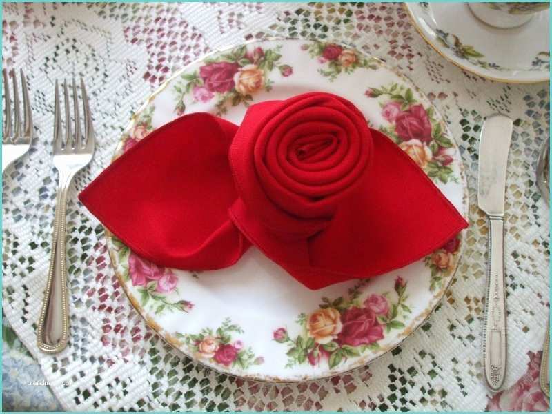 Pliage Serviette Rose Pliage Serviette En Tissu Ou Papier Pour Une Occasion Spéciale
