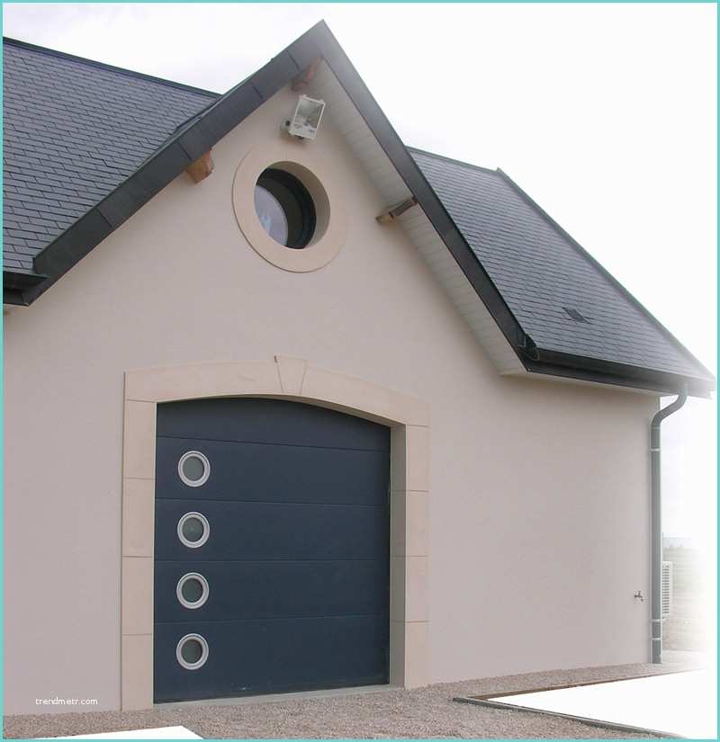 Porte De Garage 41 Côté Maison isolation à Démouville Calvados Distribue Et