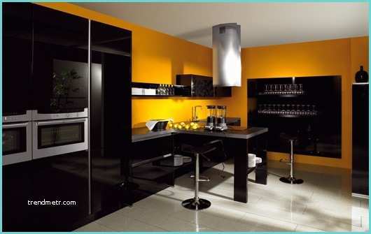 t6899 quelle couleur de mur pour une cuisine avec des meubles jaunes