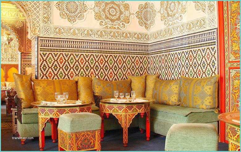 Salon Marocain De Luxe Salon Marocain oriental élégant Les Banquettes