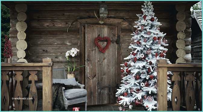 Sapin Rouge Et Blanc Decoration De Noel Rouge Et Blanc Sapin De Noël Traditionnel