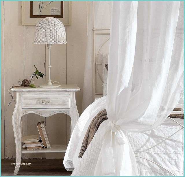 Table De Chevet Style Romantique Chambre à Coucher De Style Shabby Chic En 55 Idées