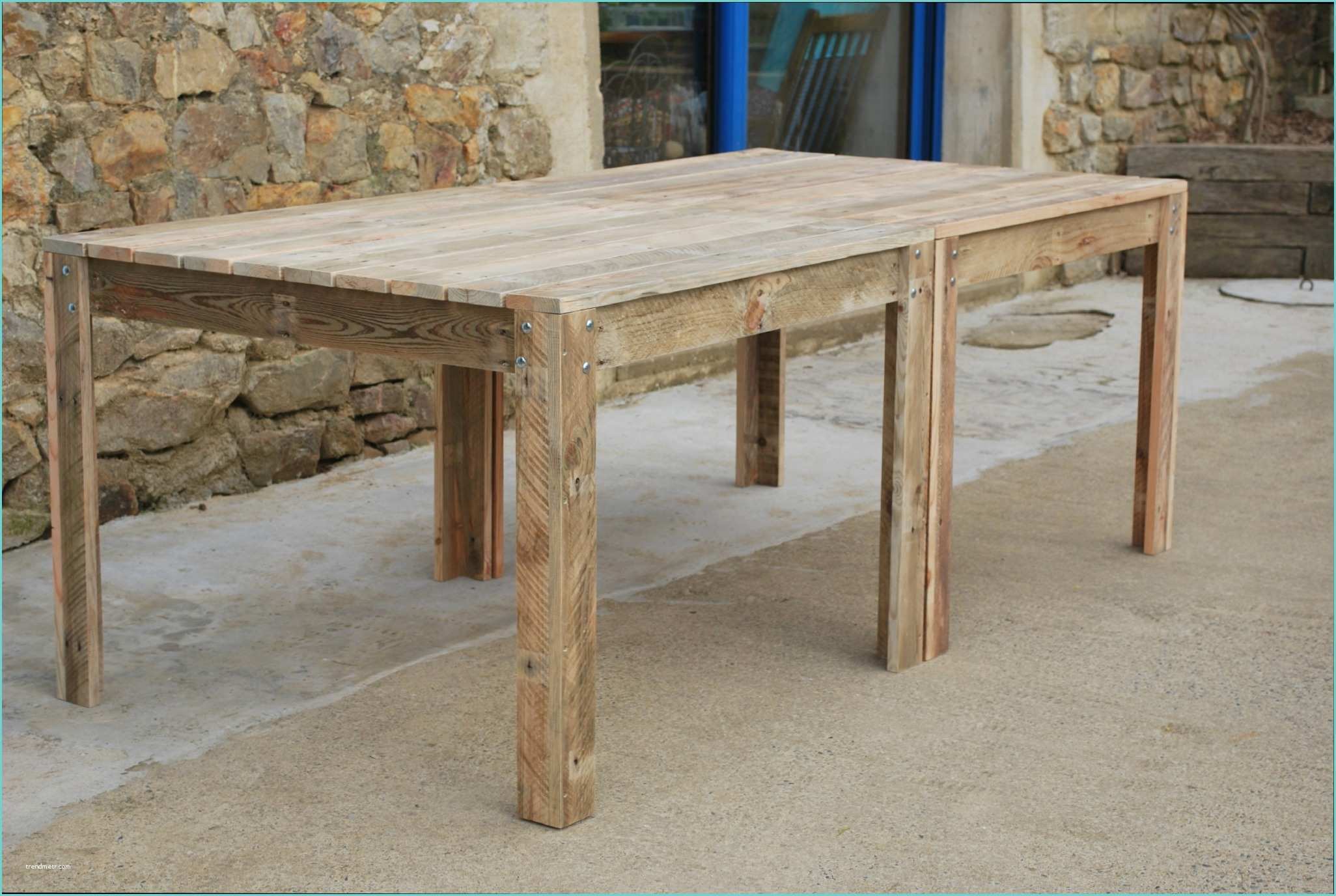 Table En Palette De Bois Table Bois Fabriquer Une Table En Bois De Palette