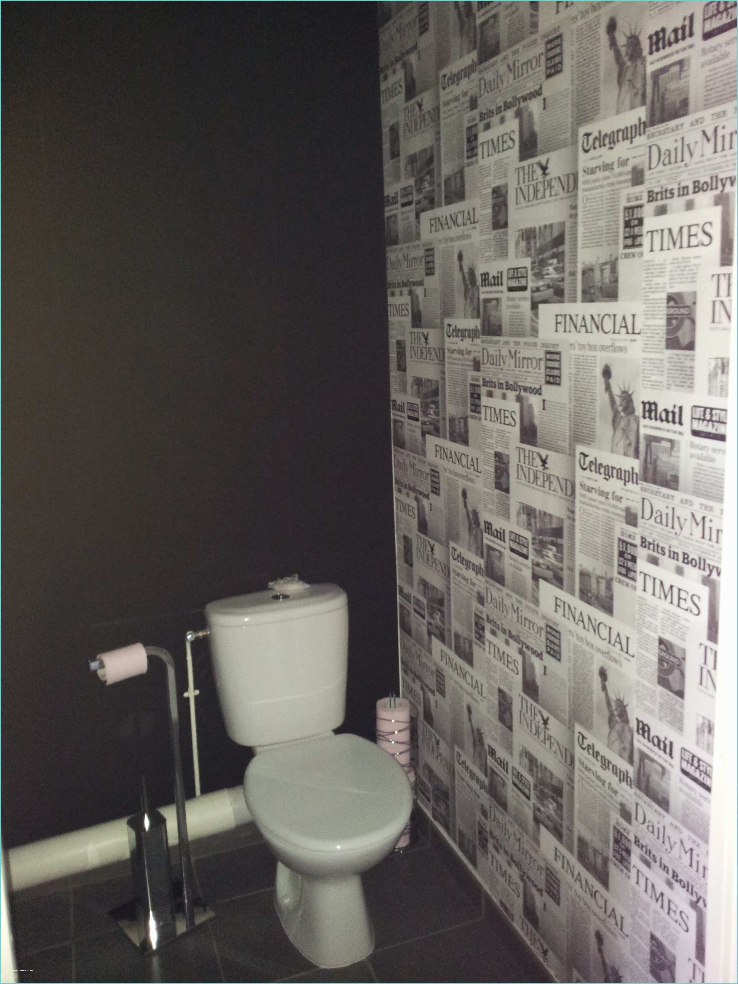Toilettes Avec Papierpeint Papier Peint Journal Francais Avec Papier Peint Wc