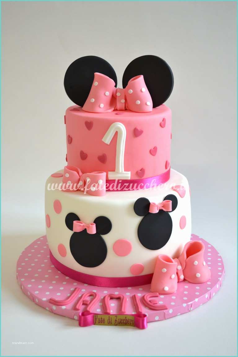 Torte Di Compleanno Cake Design torta Minnie In Pasta Di Zucchero