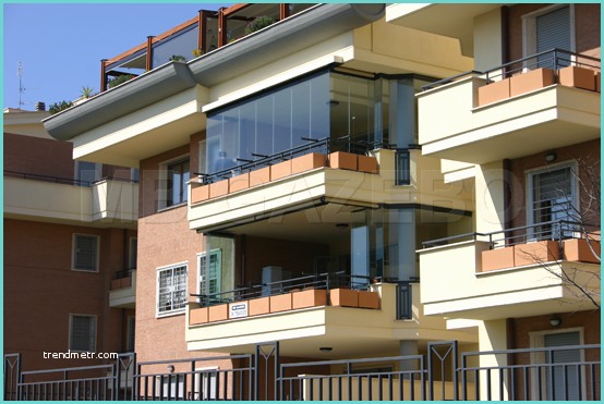 Veranda In Alluminio Per Balcone Chiusure Balconi In Vetro Verande Pieghevoli In Pvc