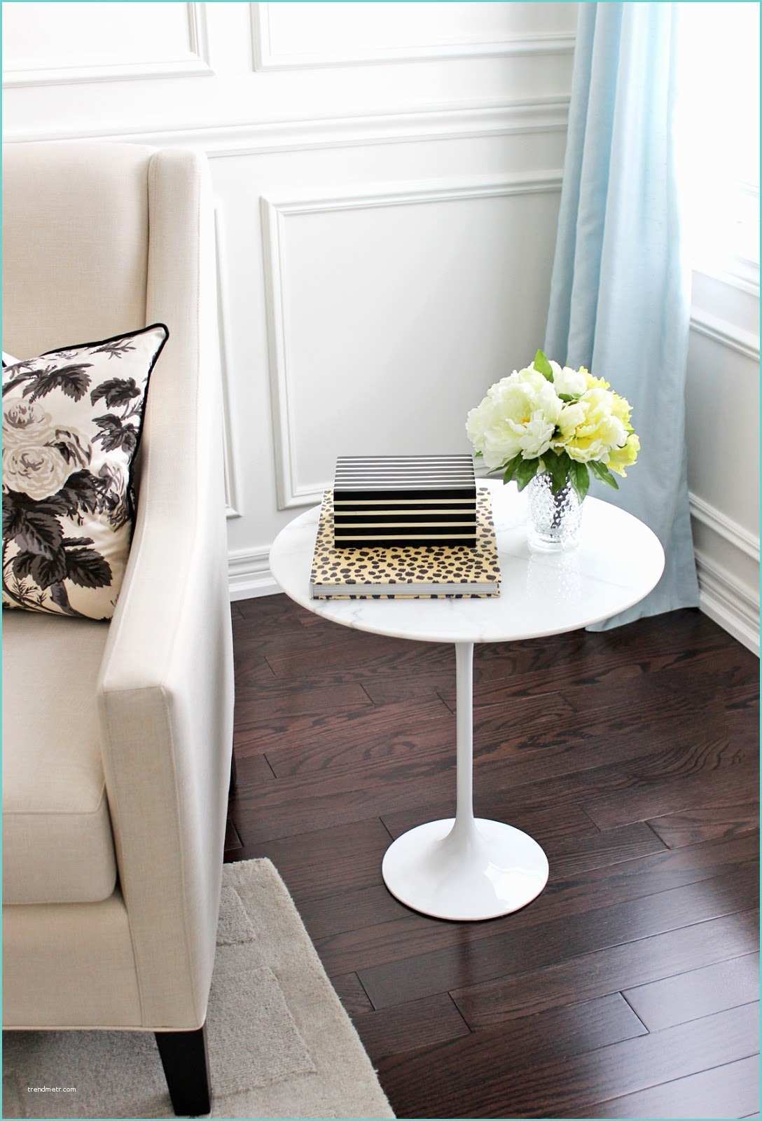 White Tulip Side Table Am Dolce Vita Style A Marble Tulip Side Table